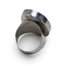 925Collection oval sterling silver statement ring with burgundy resin inlay and floral botanical detail