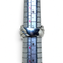 925Collection vintage sterling silver modernist bubble weave ring on a metal sizing mandrel showing size 7