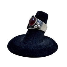 925Collection vintage sterling silver ring featuring an asymmetrical design with a deep red carnelian stone