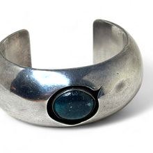 Navajo Kingman Turquoise Shadbowbox Cuff