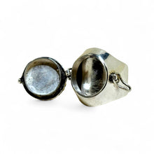 Sterling Malachite Poison Ring Size 10