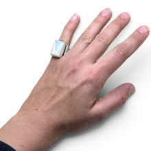 Sterling Mother of Pearl Ring Size 6 1/4