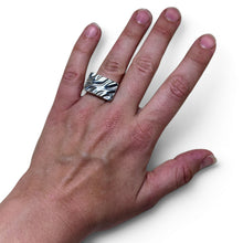 Modernist Rectangle Textured Chunky Ring Size 7