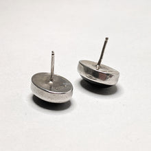 Native American Jewelry / JACKSON Signed Navajo Onyx / Sterling Onyx Stud Earrings / 1980s Vintage Navajo Earrings / Onyx Silver Studs