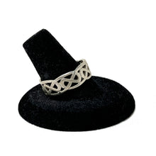 Sterling Ring Size 10 / Celtic KNOT Silver Ring / 925 Silver Mens Ring / KNOT Ring Silver Ring Size 10 / 1990s Silver PLAIT Ring