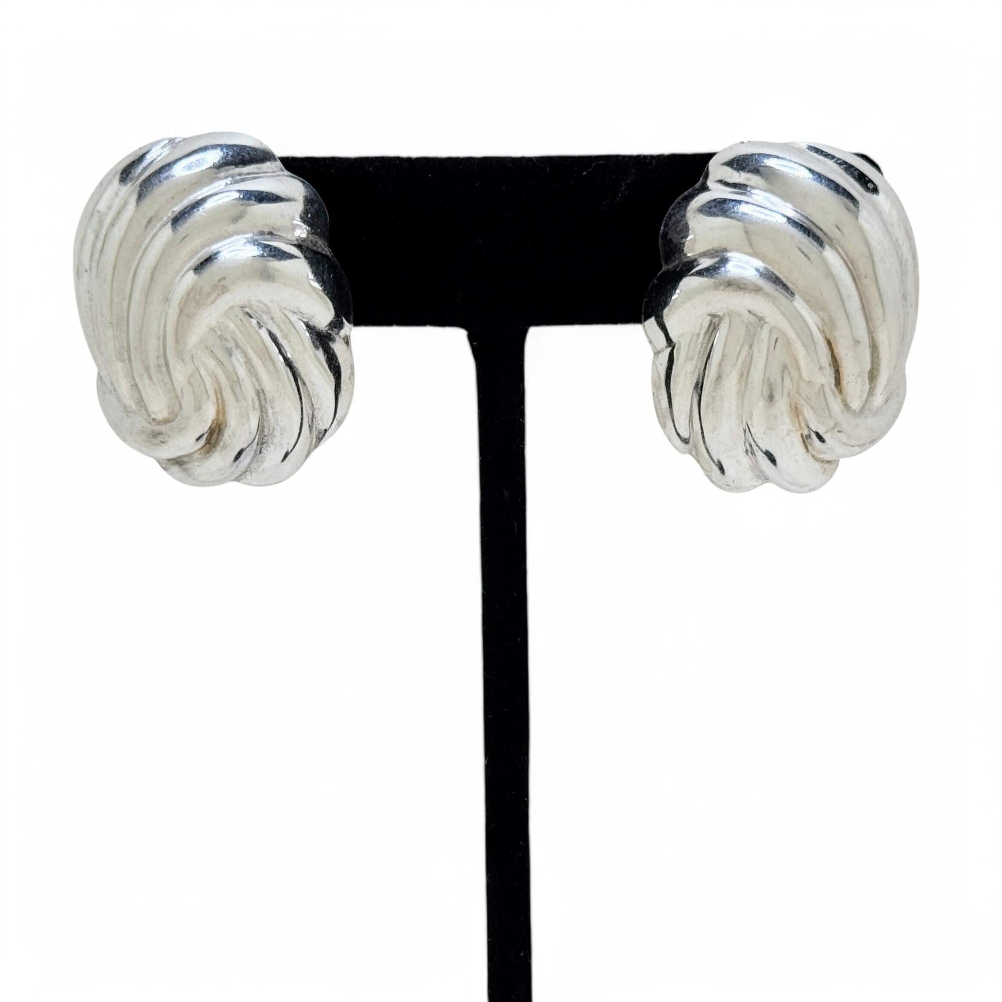 Large 1980s Dramatic Statement Earring